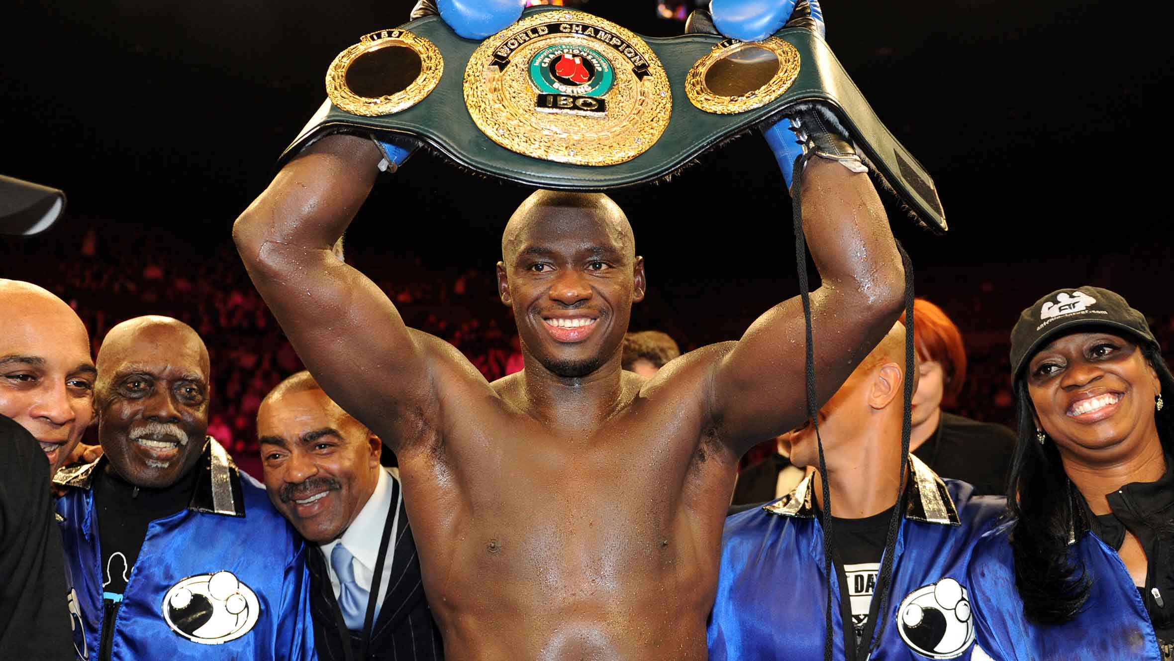 Antonio Tarver sebagai Mason 'The Line' Dixon